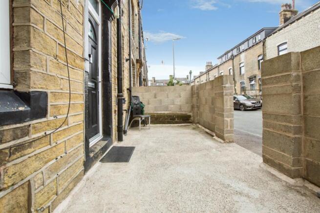 2 bed Terraced for sale Image 7