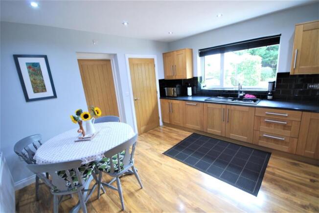 KITCHEN/DINER