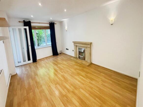 Jasmine Grove, Leamington Spa photo 4