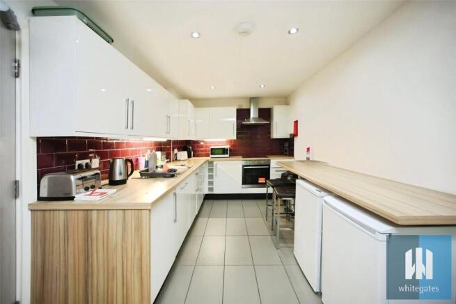 1 bed House Share to rent Image 6