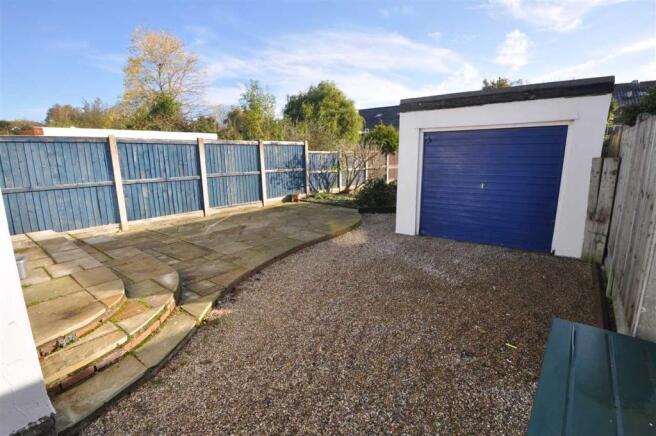 Detached garage
