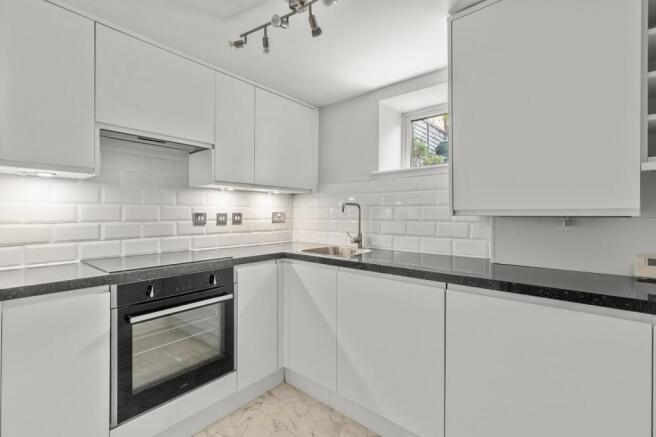 1 bed Flat for sale Image 6