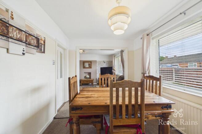 3 bed Semi-Detached for sale Image 8