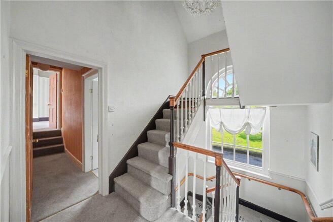 7 bed Detached for sale Image 12