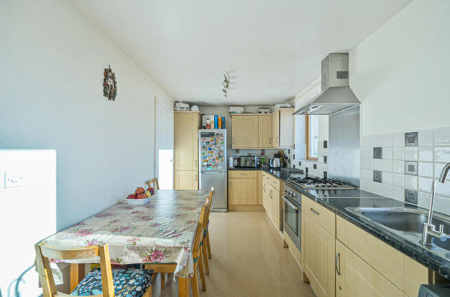 1394436-2-695ba86...