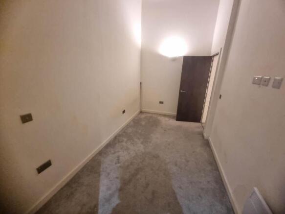 2 bed Flat to rent Image 9