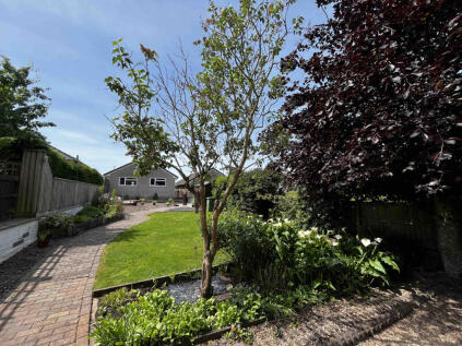 Lakeside Avenue, Lydney, GL15 5QB