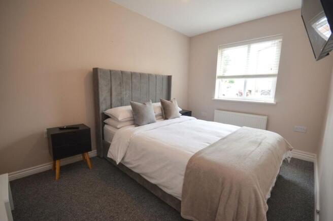 2 bed Flat for sale Image 5