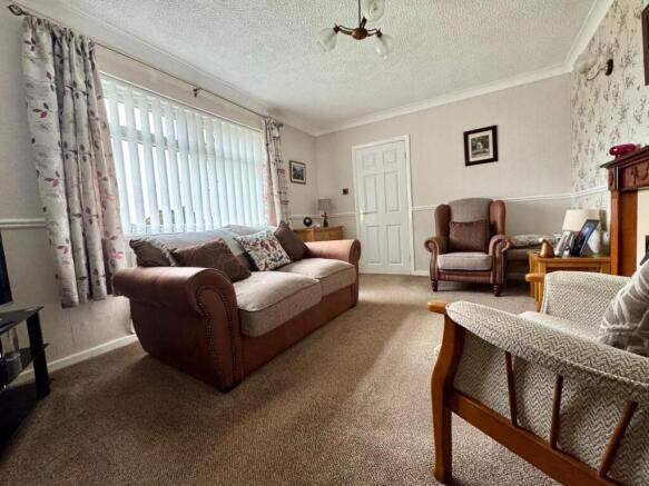 Semi-Detached for sale Image 6