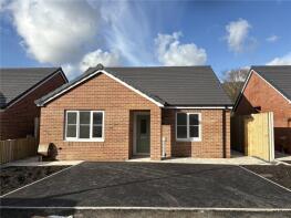 16, Clos Yr Ysgol, Clyne SA11 4AQ