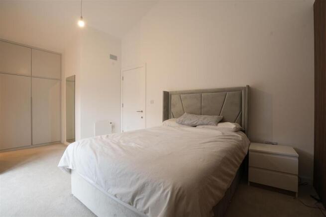 2 bed Apartment for sale Image 11