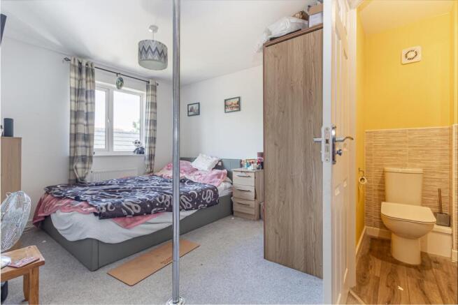 Bedroom-1-2.jpg