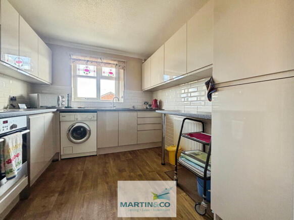 c905cd25-7-4D55-A...