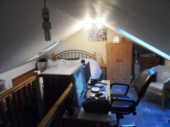 Photo 9