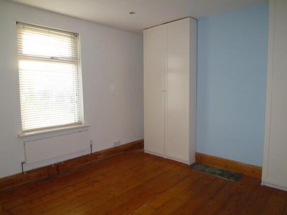 FRONT BEDROOM