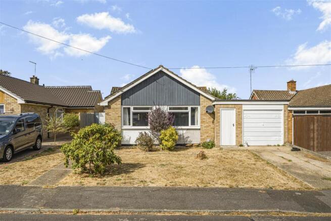 8 Frymley View, Windsor SL4 5TA12.jpg