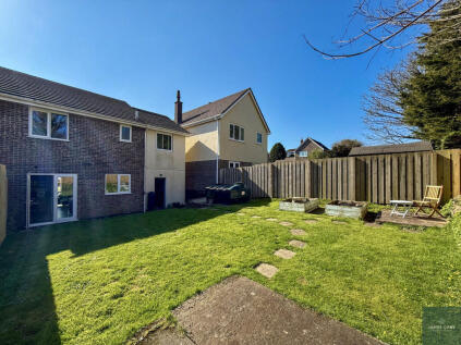 Bosvean Road, Shortlanesend, TR4