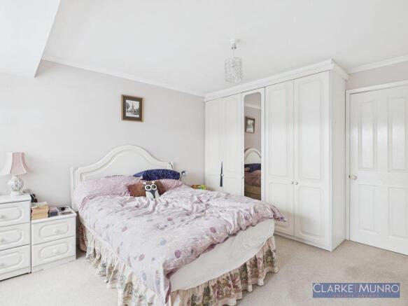2 bed Semi-Detached for sale Image 8