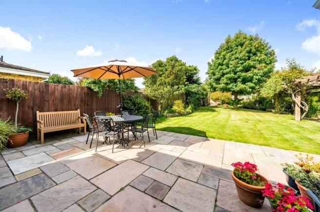 garden patio.jpg