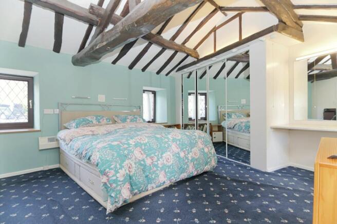3 bed House for sale Image 9