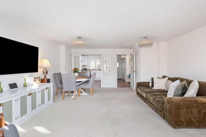 Pelling Way, Broadbridge Heath, RH12 photo 4