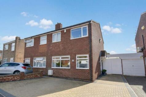 Hogarth Close, Bedford, MK41
