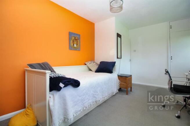 Bedroom 1.jpg