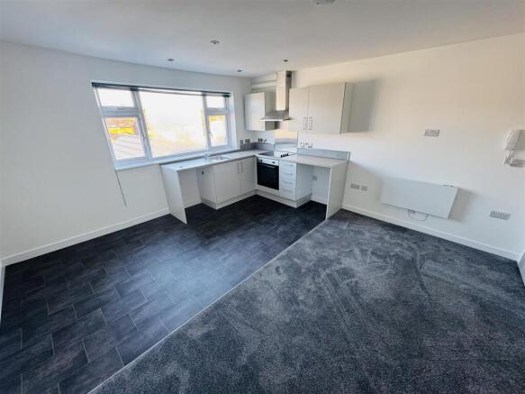 LIVING KITCHEN