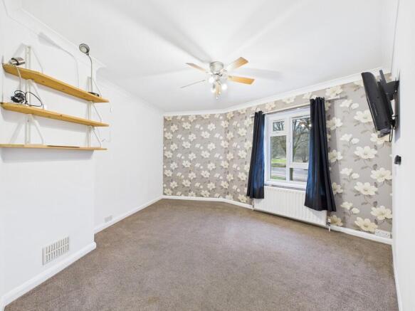 CAM04693G0-PR0079...