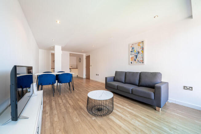 98 Avoca Court000...