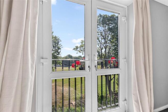 Ladybank, Bracknell, Berkshire, RG12 photo 4