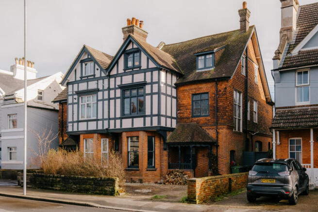Croft-StLeonards-Seddlescombe-Exterior-2