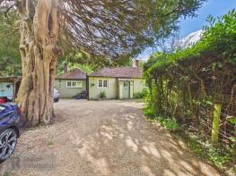 Yew Tree Cottage, Wallage Lane, Crawley RH10 4NG