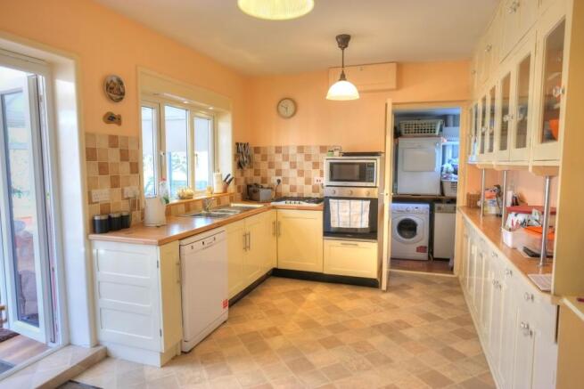 Kitchen / Breakfast