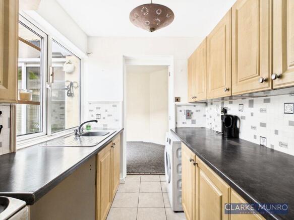 3 bed Terraced for sale Image 8
