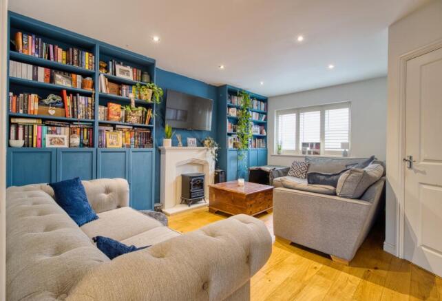 3-bed semi-detached on Buxton Way, Royal Wootton Bassett SN4, £300,000