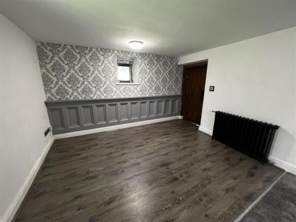 4 bed Detached for sale Image 9