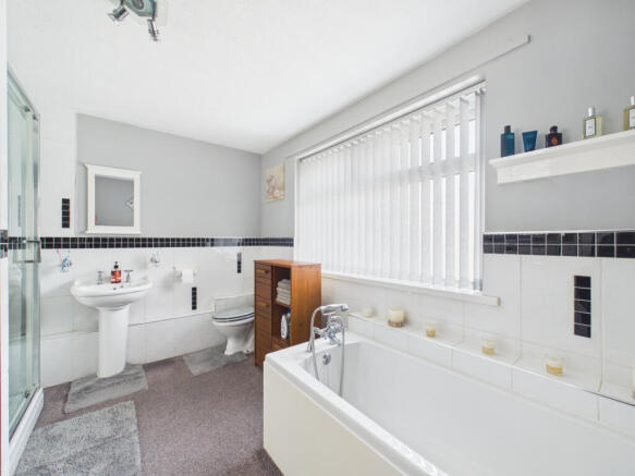 3 bed Semi-Detached for sale Image 5