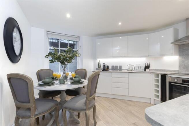 Flat A, Selby Lodge-01.jpg