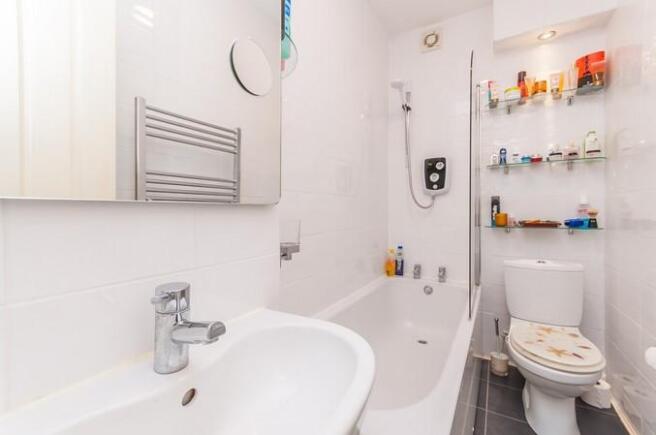 Bathroom.jpg