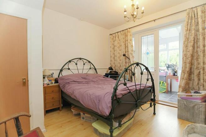 3 bed Semi-Detached for sale Image 7