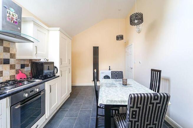 Kitchen/Dining...