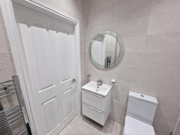 1 bed Apartment to rent Image 11