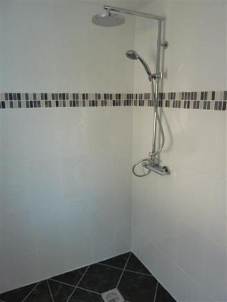 ENSUITE WETROOM VIEW