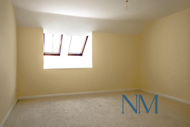 Maidenbower Square | Crawley | RH10 | New Move Estate Agency photo 4