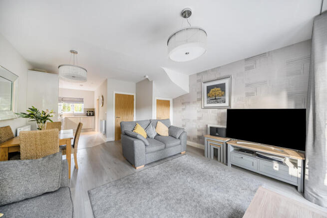 Alders Grove, Caterham, CR3 photo 2