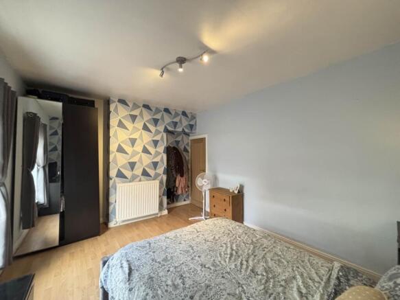 2 bed Terraced for sale Image 12