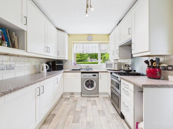 CAM02119G0-PR0446-STILL031