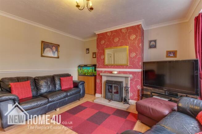 LOUNGE: