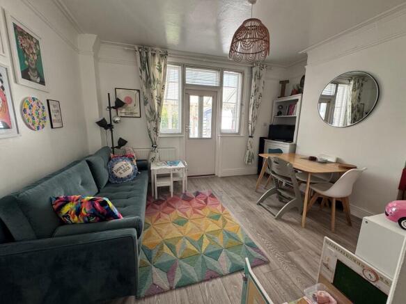 17 Caxton Gardens...